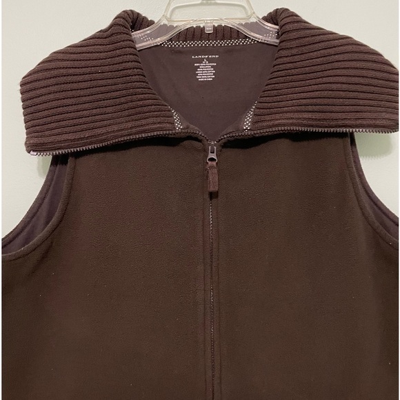 Lands’ End brown vest size large in great shape warm with sweater like collar - Picture 3 of 8